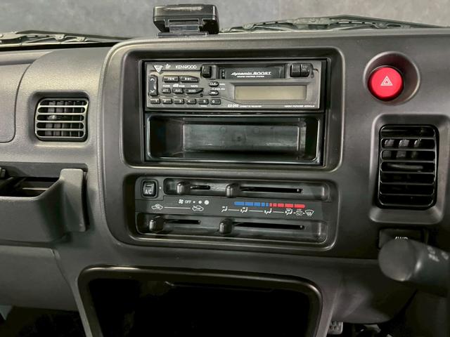 ハイゼットトラック エアコン・パワステ　スペシャル　車検９年１０月　４ＷＤ　５ＭＴ　エアコン　カセット（8枚目）
