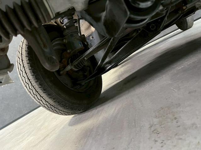 ハイゼットトラック エアコン・パワステ　スペシャル　車検９年１０月　４ＷＤ　５ＭＴ　エアコン　カセット（12枚目）