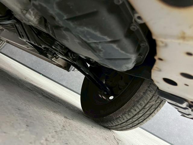 ステラ L 車検9年10月 4WD オートギヤシフト 禁煙 キーレス CD ABS SRSエアバッグ ヘッドライトレベライザー パワステ パワーウィンドウ ecoMODE ecoIDLE  CVT(10枚目)