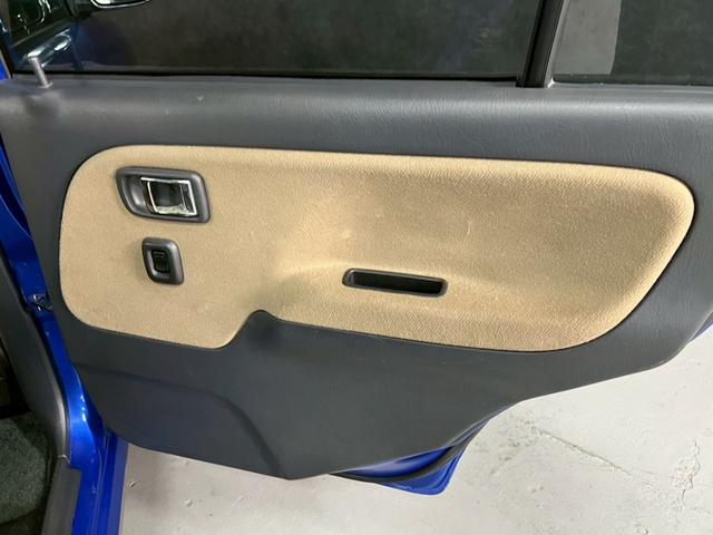 ミラジーノ ジーノリミテッド 車検9年6月 オートギヤシフト 禁煙 CD ABS SRSエアバッグ パワステ パワーウィンドウ 2WD 4AT(12枚目)