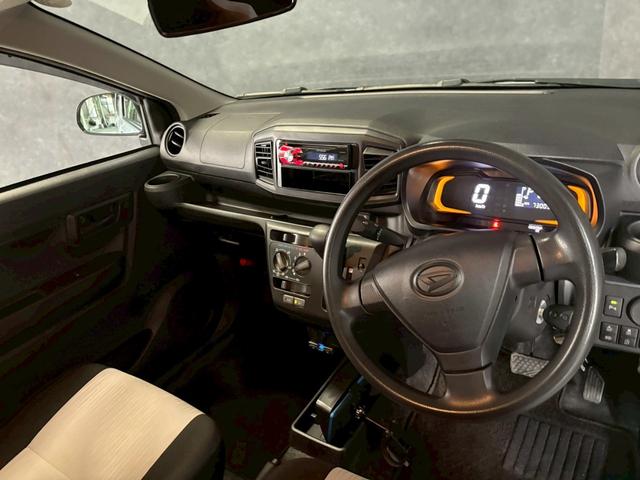 ミライース L SAIII 車検9年3月 オートギヤシフト キーレス CD ETC ABS SRSエアバッグ 横滑り防止 ヘッドライトレベライザー パワステ パワーウィンドウ ドライブレコーダー パーキングセンサー 2WD(10枚目)