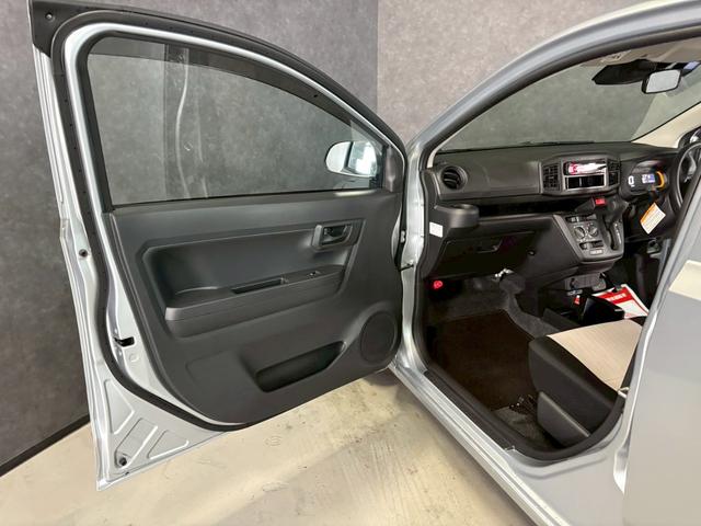 ミライース L SAIII 車検9年3月 オートギヤシフト キーレス CD ETC ABS SRSエアバッグ 横滑り防止 ヘッドライトレベライザー パワステ パワーウィンドウ ドライブレコーダー パーキングセンサー 2WD(12枚目)