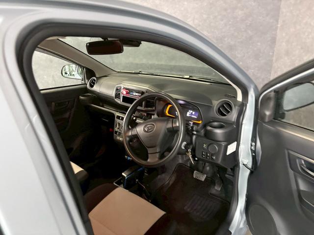 ミライース L SAIII 車検9年3月 オートギヤシフト キーレス CD ETC ABS SRSエアバッグ 横滑り防止 ヘッドライトレベライザー パワステ パワーウィンドウ ドライブレコーダー パーキングセンサー 2WD(17枚目)