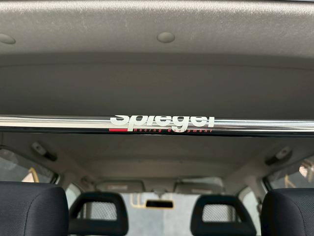 Ｋｅｉワークス ベースグレード　車検９年１０月　ターボ　４ＷＤ　５ＭＴ　マニュアルギヤシフト　キーレス　ナビ　ＡＢＳ　ＳＲＳエアバッグ　パワステ　パワーウィンドウ　レカロシート　社外ステアリング　ローダウン　アルミホイール（35枚目）