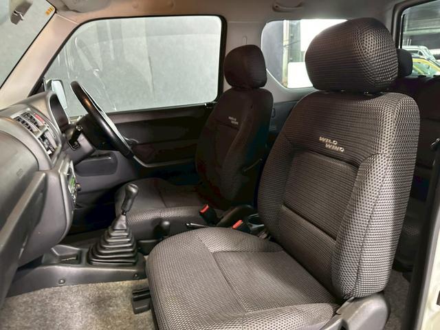 ジムニー ワイルドウインド　車検９年１０月　ターボ　４ＷＤ　５ＭＴ　マニュアルギヤシフト　ＣＤ　ＭＤ　カセット　ＡＢＳ　ＳＲＳエアバッグ　パワステ　パワーウィンドウ　シートヒーター　アルミホイール　フォグランプ（28枚目）