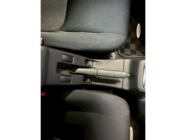 コペン アクティブトップ　車検８年２月　ターボ　オープンカー　オートギヤシフト　ＣＤ　ＡＢＳ　ＳＲＳエアバッグパワステ　パワーウィンドウ　アルミホイール　２ＷＤ　４ＡＴ（8枚目）