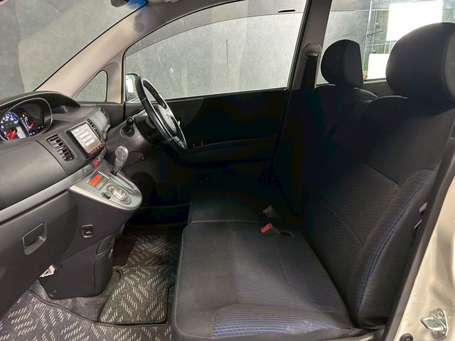 オートローン、クレジットカード支払いOK!全額お支払い頂ければご来店日に乗って帰れるお車ばかりです!