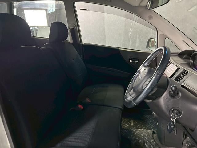 お車に保証はございませんがお客様に安心して購入いただける様にエンジン基本操作の点検・走行チェックをし、正常な状態の中古車のみ販売させて頂いております。