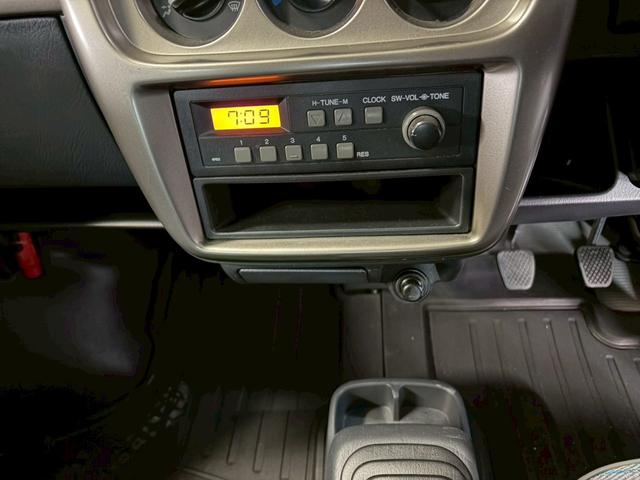 アクティバン SDX 車検9年11月 4WD 5MT マニュアルギヤシフト キーレス ラジオ ABS SRSエアバッグ ヘッドライトレベライザー パワステ パワーウィンドウ(12枚目)