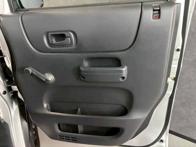 アクティバン SDX 車検9年11月 4WD 5MT マニュアルギヤシフト キーレス ラジオ ABS SRSエアバッグ ヘッドライトレベライザー パワステ パワーウィンドウ(24枚目)