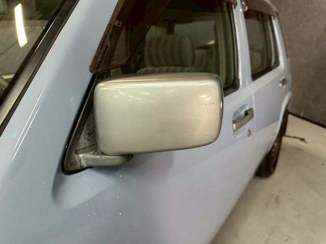 ラシーン ｆｔ　タイプＩＩ　車検８年１０月　４ＷＤ　オートギヤシフト　カセットデッキ　ＡＢＳ　ＳＲＳエアバッグ　パワステ　パワーウィンドウ　４ＡＴ（9枚目）