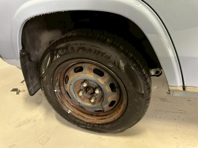 ラシーン ｆｔ　タイプＩＩ　車検８年１０月　４ＷＤ　オートギヤシフト　カセットデッキ　ＡＢＳ　ＳＲＳエアバッグ　パワステ　パワーウィンドウ　４ＡＴ（17枚目）