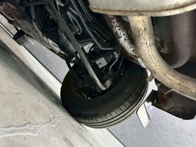 ラシーン ｆｔ　タイプＩＩ　車検８年１０月　４ＷＤ　オートギヤシフト　カセットデッキ　ＡＢＳ　ＳＲＳエアバッグ　パワステ　パワーウィンドウ　４ＡＴ（18枚目）