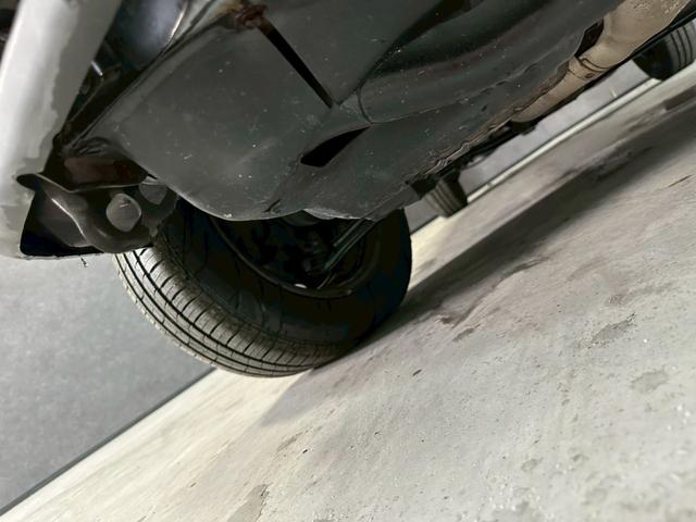 ラシーン ｆｔ　タイプＩＩ　車検８年１０月　４ＷＤ　オートギヤシフト　カセットデッキ　ＡＢＳ　ＳＲＳエアバッグ　パワステ　パワーウィンドウ　４ＡＴ（22枚目）