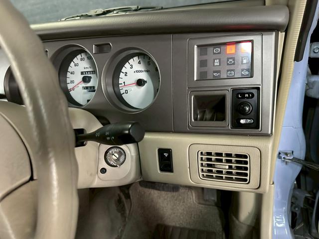 ラシーン ｆｔ　タイプＩＩ　車検８年１０月　４ＷＤ　オートギヤシフト　カセットデッキ　ＡＢＳ　ＳＲＳエアバッグ　パワステ　パワーウィンドウ　４ＡＴ（26枚目）