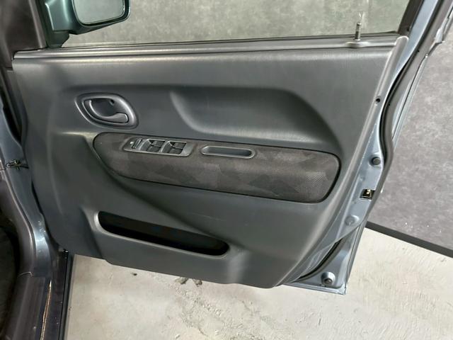 Ｋｅｉワークス ベースグレード　車検９年１月　ターボ　５ＭＴ　マニュアルギヤシフト　キーレス　社外サスペンション　柿本マフラー　ＡＢＳ　ＳＲＳエアバッグ　レカロシート　パワステ　パワーウィンドウ　アルミホイール　ルーフキャリア（34枚目）