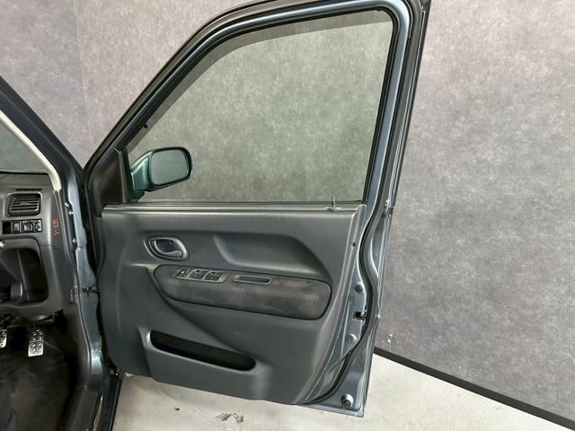 Ｋｅｉワークス ベースグレード　車検９年１月　ターボ　５ＭＴ　マニュアルギヤシフト　キーレス　社外サスペンション　柿本マフラー　ＡＢＳ　ＳＲＳエアバッグ　レカロシート　パワステ　パワーウィンドウ　アルミホイール　ルーフキャリア（51枚目）