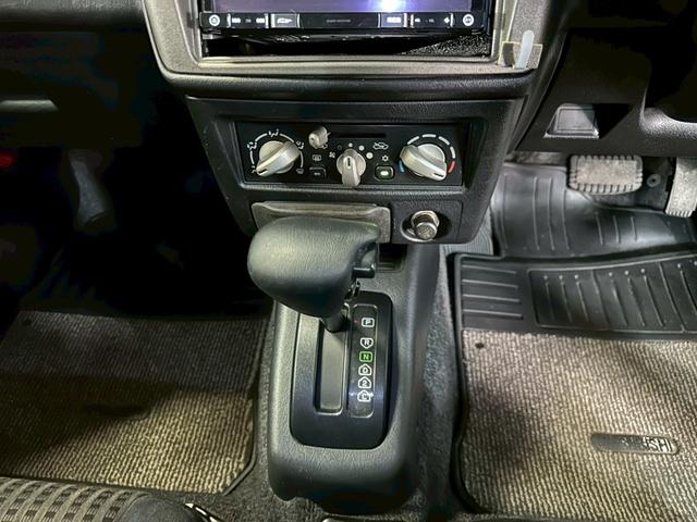 パジェロミニ ＶＲ－Ｓ　車検９年２月　ターボ　４ＷＤ　オートギヤシフト　キーレス　スペアーキー　ナビ　ＡＢＳ　ＳＲＳエアバッグ　レカロシート　ヘッドライトレベライザー　パワステ　パワーウィンドウ　フォグランプ　アルミホイール（18枚目）