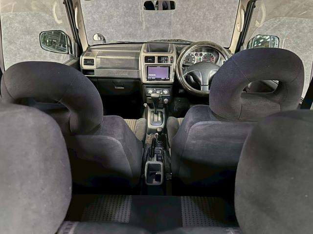 パジェロミニ ＶＲ－Ｓ　車検９年２月　ターボ　４ＷＤ　オートギヤシフト　キーレス　スペアーキー　ナビ　ＡＢＳ　ＳＲＳエアバッグ　レカロシート　ヘッドライトレベライザー　パワステ　パワーウィンドウ　フォグランプ　アルミホイール（42枚目）