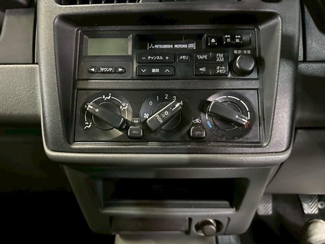 パジェロミニ V 車検9年11月 ターボ 4WD 5MT マニュアルギヤシフト カセットデッキ タイミングベルト交換済み ABS SRSエアバッグ フォグランプ パワステ パワーウィンドウ アルミホイール(7枚目)