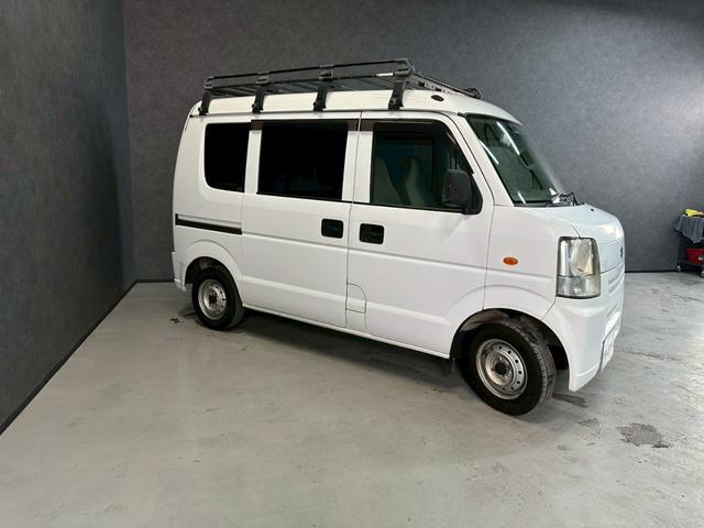 エブリイ ＰＣ　車検９年１１月　４ＷＤ　オートギヤシフト　キーレス　ナビ　ＡＢＳ　ＳＲＳエアバッグ　ヘッドライトレベライザー　パワステ　パワーウィンドウ　ルーフキャリア　３ＡＴ（9枚目）