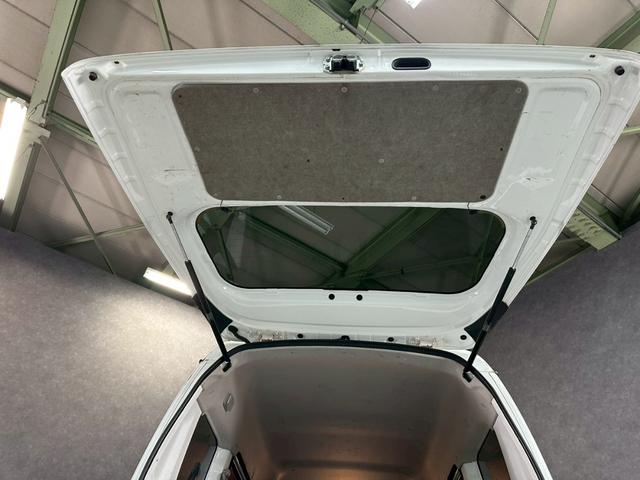 エブリイ ＰＣ　車検９年１１月　４ＷＤ　オートギヤシフト　キーレス　ナビ　ＡＢＳ　ＳＲＳエアバッグ　ヘッドライトレベライザー　パワステ　パワーウィンドウ　ルーフキャリア　３ＡＴ（14枚目）