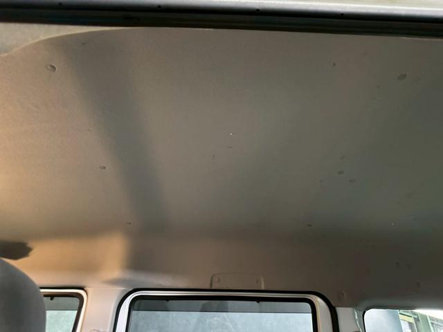 エブリイ ＰＣ　車検９年１１月　４ＷＤ　オートギヤシフト　キーレス　ナビ　ＡＢＳ　ＳＲＳエアバッグ　ヘッドライトレベライザー　パワステ　パワーウィンドウ　ルーフキャリア　３ＡＴ（17枚目）