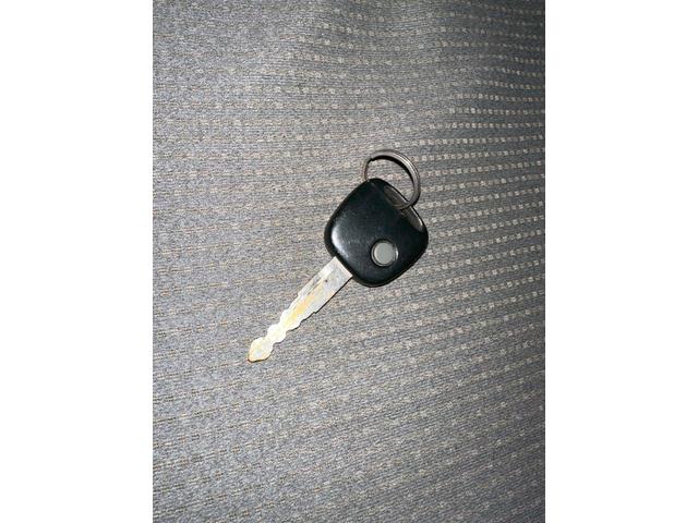 エブリイ ＰＣ　車検９年１１月　４ＷＤ　オートギヤシフト　キーレス　ナビ　ＡＢＳ　ＳＲＳエアバッグ　ヘッドライトレベライザー　パワステ　パワーウィンドウ　ルーフキャリア　３ＡＴ（34枚目）