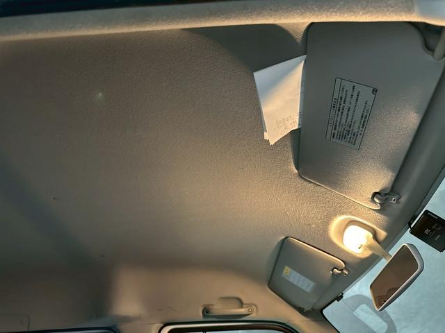 エブリイ ＰＣ　車検９年１１月　４ＷＤ　オートギヤシフト　キーレス　ナビ　ＡＢＳ　ＳＲＳエアバッグ　ヘッドライトレベライザー　パワステ　パワーウィンドウ　ルーフキャリア　３ＡＴ（38枚目）