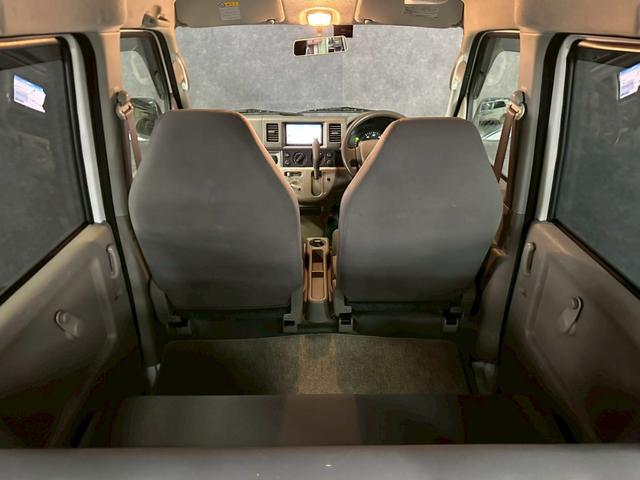 エブリイ ＰＣ　車検９年１１月　４ＷＤ　オートギヤシフト　キーレス　ナビ　ＡＢＳ　ＳＲＳエアバッグ　ヘッドライトレベライザー　パワステ　パワーウィンドウ　ルーフキャリア　３ＡＴ（41枚目）