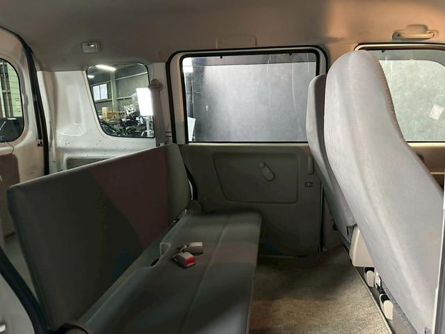 エブリイ ＰＣ　車検９年１１月　４ＷＤ　オートギヤシフト　キーレス　ナビ　ＡＢＳ　ＳＲＳエアバッグ　ヘッドライトレベライザー　パワステ　パワーウィンドウ　ルーフキャリア　３ＡＴ（42枚目）