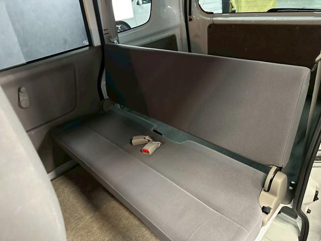 エブリイ ＰＣ　車検９年１１月　４ＷＤ　オートギヤシフト　キーレス　ナビ　ＡＢＳ　ＳＲＳエアバッグ　ヘッドライトレベライザー　パワステ　パワーウィンドウ　ルーフキャリア　３ＡＴ（46枚目）