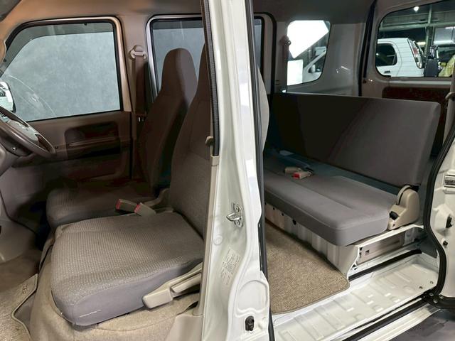 エブリイ ＰＣ　車検９年１１月　４ＷＤ　オートギヤシフト　キーレス　ナビ　ＡＢＳ　ＳＲＳエアバッグ　ヘッドライトレベライザー　パワステ　パワーウィンドウ　ルーフキャリア　３ＡＴ（50枚目）