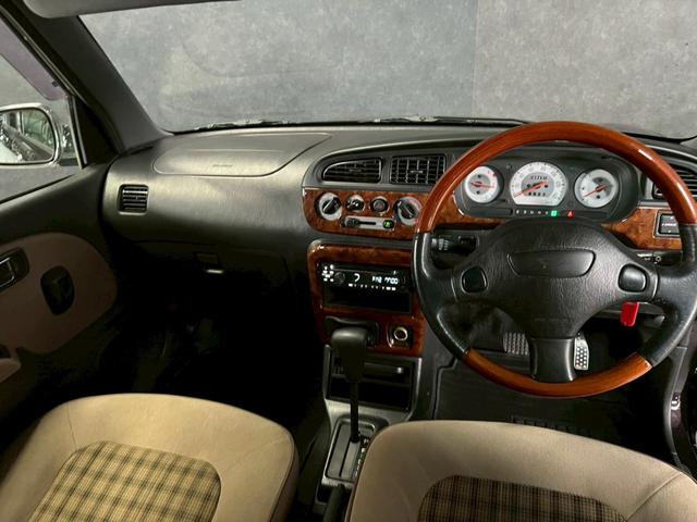 ミラジーノ ジーノリミテッド 車検9年11月 オートギヤシフト キーレス CD ABS SRSエアバッグパワステ パワーウィンドウ アルミホイール 2WD 4AT(9枚目)