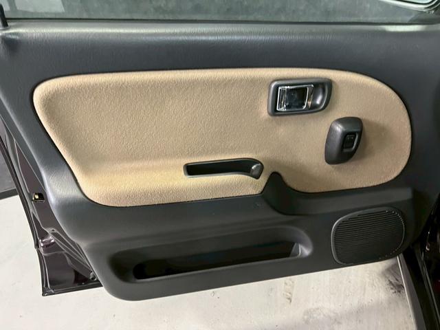 ミラジーノ ジーノリミテッド 車検9年11月 オートギヤシフト キーレス CD ABS SRSエアバッグパワステ パワーウィンドウ アルミホイール 2WD 4AT(17枚目)