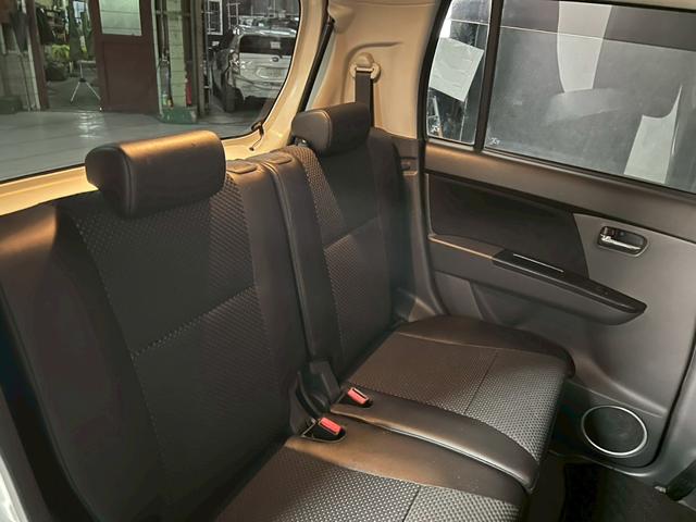 ワゴンRスティングレー リミテッド 車検8年8月 オートギヤシフト スマートキー ナビ ABS SRSエアバッグ イルミネーション パワステ パワーウィンドウ アルミホイール フォグランプ 2WD CVT(27枚目)