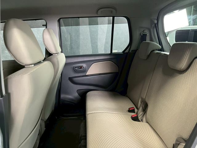 ワゴンR FX 車検9年11月 4WD オートギヤシフト キーレス キー2本 CD ABS SRSエアバッグ ヘッドライトレベライザー パワステ パワーウィンドウ シートヒーター アイドリングストップ CVT(8枚目)