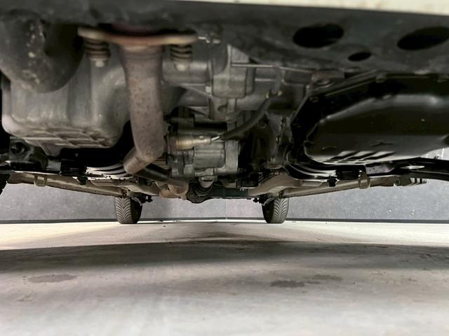 ワゴンR FX 車検9年11月 4WD オートギヤシフト キーレス キー2本 CD ABS SRSエアバッグ ヘッドライトレベライザー パワステ パワーウィンドウ シートヒーター アイドリングストップ CVT(59枚目)