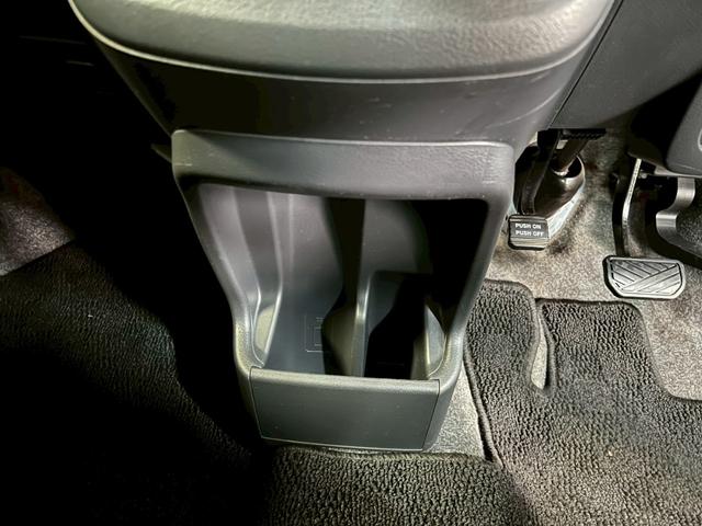 ワゴンR FX 車検9年11月 4WD オートギヤシフト キーレス キー2本 CD ABS SRSエアバッグ ヘッドライトレベライザー パワステ パワーウィンドウ シートヒーター アイドリングストップ CVT(60枚目)