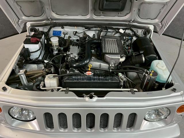 ジムニー ランドベンチャー 車検9年8月 ターボ 4WD 5MT マニュアルギヤシフト キーレス キー2本 カセット アルミホイール フォグランプ(13枚目)