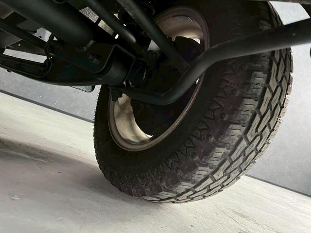 ジムニー ランドベンチャー 車検9年8月 ターボ 4WD 5MT マニュアルギヤシフト キーレス キー2本 カセット アルミホイール フォグランプ(23枚目)