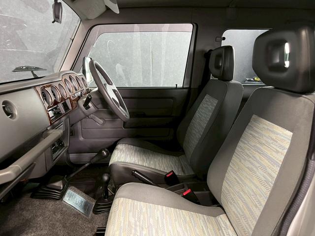 ジムニー ランドベンチャー 車検9年8月 ターボ 4WD 5MT マニュアルギヤシフト キーレス キー2本 カセット アルミホイール フォグランプ(25枚目)