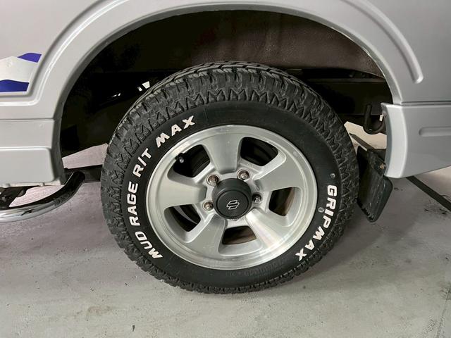 ジムニー ランドベンチャー 車検9年8月 ターボ 4WD 5MT マニュアルギヤシフト キーレス キー2本 カセット アルミホイール フォグランプ(33枚目)