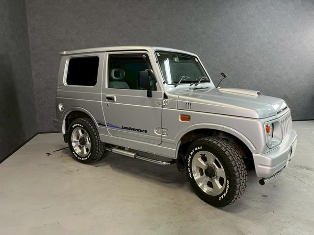 ジムニー ランドベンチャー 車検9年8月 ターボ 4WD 5MT マニュアルギヤシフト キーレス キー2本 カセット アルミホイール フォグランプ(34枚目)