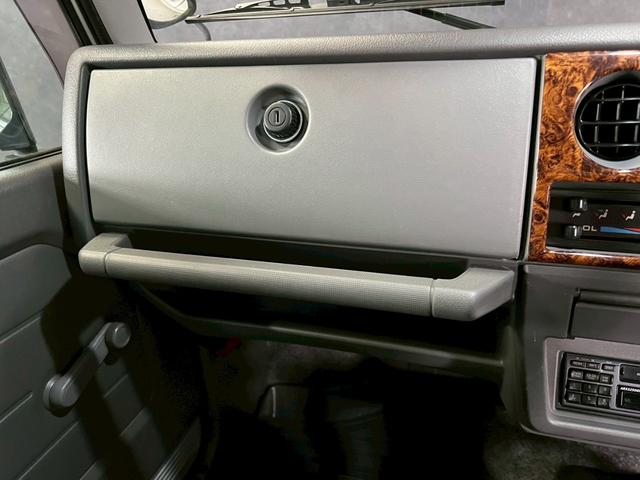 ジムニー ランドベンチャー 車検9年8月 ターボ 4WD 5MT マニュアルギヤシフト キーレス キー2本 カセット アルミホイール フォグランプ(41枚目)