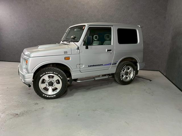 ジムニー ランドベンチャー 車検9年8月 ターボ 4WD 5MT マニュアルギヤシフト キーレス キー2本 カセット アルミホイール フォグランプ(49枚目)