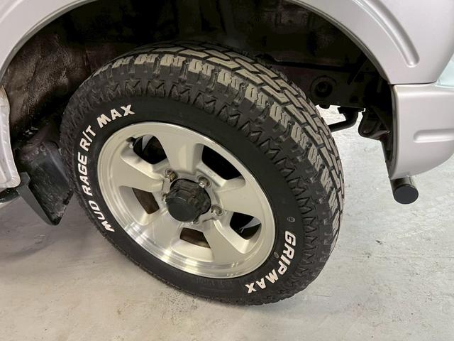 ジムニー ランドベンチャー 車検9年8月 ターボ 4WD 5MT マニュアルギヤシフト キーレス キー2本 カセット アルミホイール フォグランプ(57枚目)