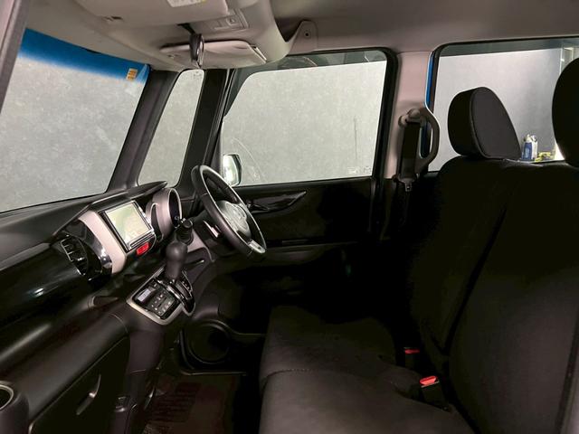 N-BOX+カスタム G・ターボパッケージ 車検9年11月 ターボ 4WD オートギヤシフト スマートキー ナビ 両側電動スライドドア ABS SRSエアバッグ 横滑り防止 ヘッドライトレベライザー パワステ パワーウィンドウ アルミホイール(8枚目)