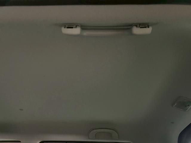 ワゴンＲスティングレー リミテッドＩＩ　車検９年２月　オートギヤシフト　スマートキー　ナビ　ＡＢＳ　ＳＲＳエアバッグパワステ　パワーウィンドウ　イルミネーション　シートヒーター　アルミホイール　フォグランプ　２ＷＤ　ＣＶＴ（7枚目）