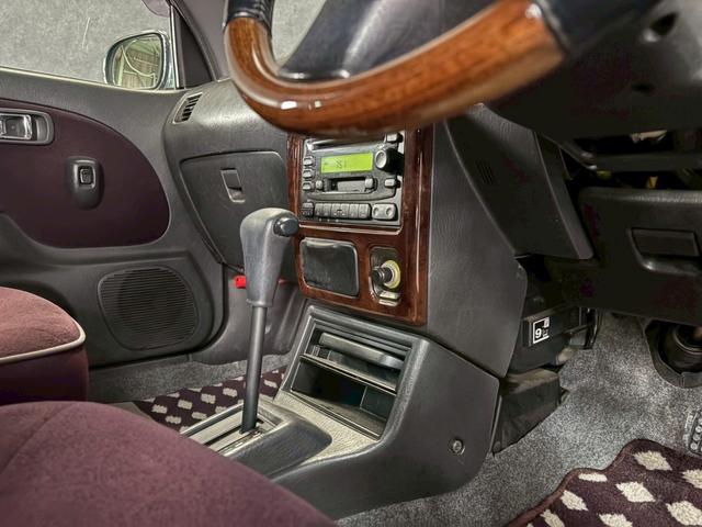 ミラジーノ ジーノ　Ｓエディション　車検９年１１月　オートギヤシフト　キー２本　ＣＤ　カセット　ＡＢＳ　ＳＲＳエアバッグ　パワステ　パワーウィンドウ　アルミホイール　フォグランプ　２ＷＤ　４ＡＴ（14枚目）